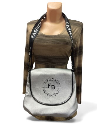 Stříbrná kabelka přes rameno 