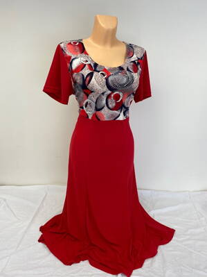 Červené šaty se širokou sukní DEKAP