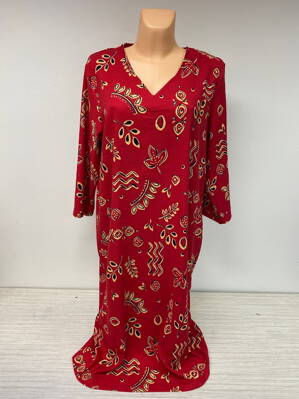 Látkové červené šaty s páskem